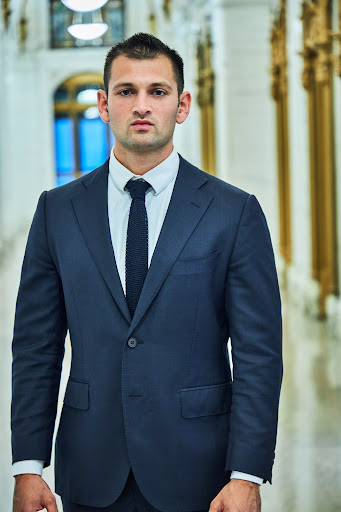 bank Anthony Makarov - Personal Injury Attorney