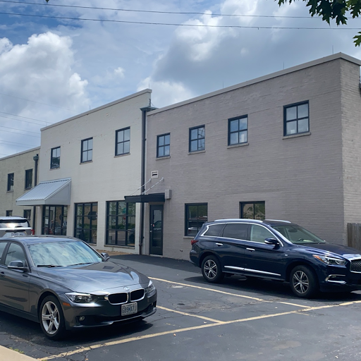 bank Dirk J. Hennessey & Associates, Llc