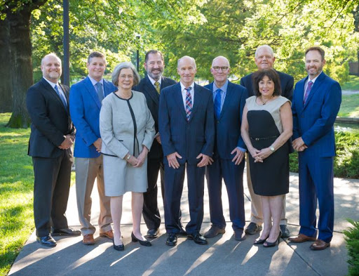 bank Hutton & Hutton Law Firm, Llc