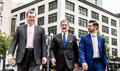 bank Jeff Roberts & Associates: Car Accident & Injury Lawyers - Nashville Office